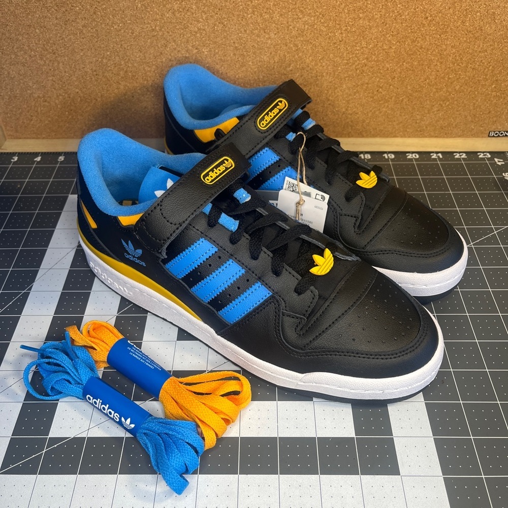 Adidas
‘Forum’ low
Brand new - Picture 3 of 9